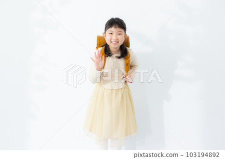 小學女生 103194892