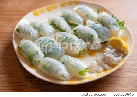 Kanpei nigiri 103196640