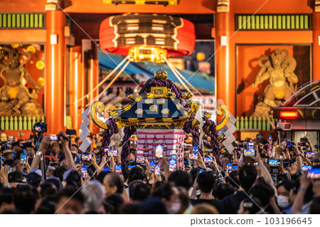 時隔 4 年,日本三社節的東京街景完全復興! ……進宮。充滿熱情的淺草寺前…=5月21日,最後一天 時隔 4 年,日本三社節的東京街景完全復興! ……進宮。充滿熱情的淺草寺前…=5月21日,最後一天 103196645