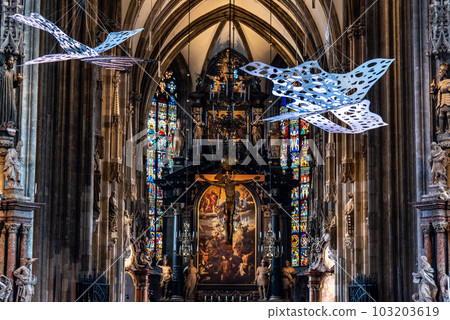 Interior of St. Stephen Cathedral Stephansdom in Stephansplatz in Vienna Austria Interior of St. Stephen Cathedral Stephansdom in Stephansplatz in Vienna Austria 103203619
