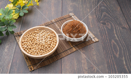 大豆和味噌|Koji Miso Image 大豆和味噌|Koji Miso Image 103205355