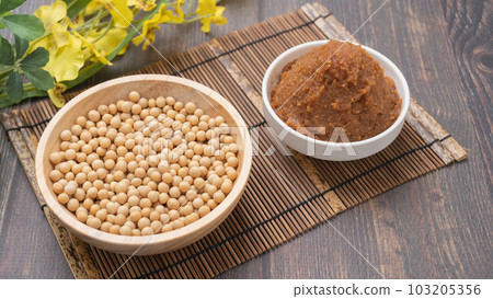 Soybeans and Miso｜Koji Miso Image 103205356