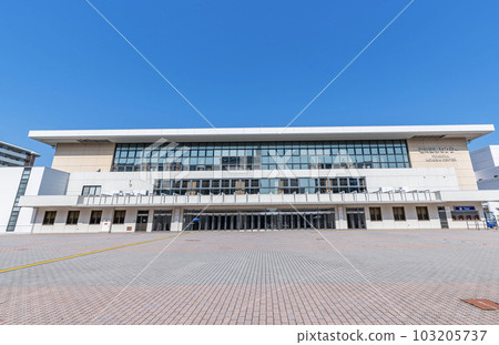 Fukuoka City, Fukuoka Prefecture Fukuoka International Center in sunny weather where various events are held 103205737
