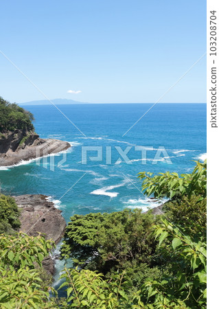Blue Sea White Waves Izu Peninsula Shimoda Beautiful Coastal Scenery 103208704