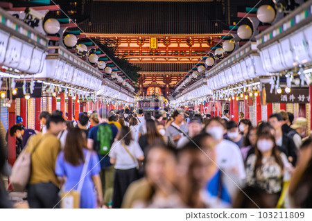 時隔 4 年,日本三社節的東京街景完全復興! ……進宮。 Nakamise 的 Mikoshi = 5 月 21 日,最後一天 時隔 4 年,日本三社節的東京街景完全復興! ……進宮。 Nakamise 的 Mikoshi = 5 月 21 日,最後一天 103211809