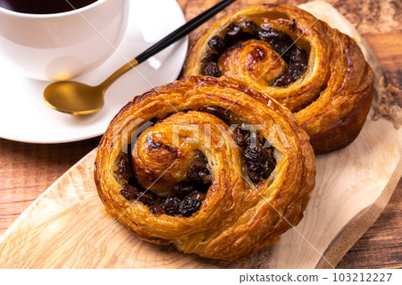 葡萄乾丹麥早餐（pain au raisin） 103212227