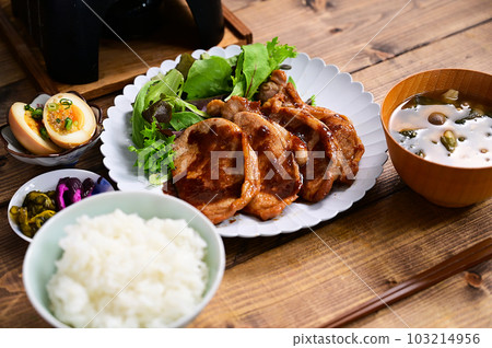 Ginger-grilled pork with rice and miso soup 103214956