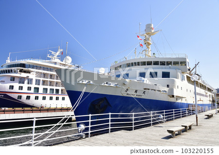 初夏拍攝北海道函館市函館港青函渡輪摩週丸紀念公園風光 103220155
