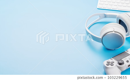 Gaming gear and tech accessories 103229655