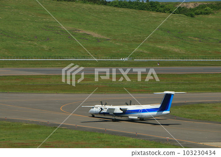 aircraft in taxi 103230434