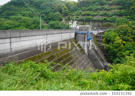 Sukagawa Dam (Concrete Gravity Dam) 103231392