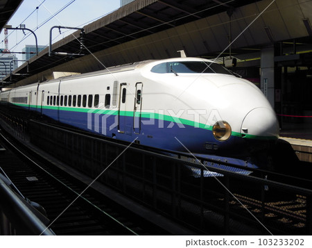 新幹線 200 系列列車停在東京站 103233202