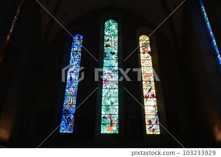 [Zurich, Switzerland] Frau Münster stained glass 103233929