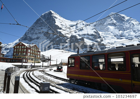 [Switzerland] Kleine Scheidegg 103234697