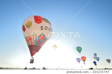 Hot air balloon · balloon 103235747