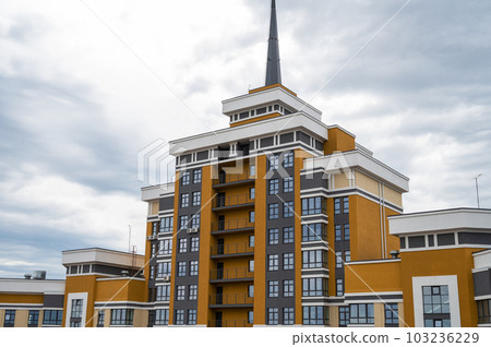 New modern building with view to central Barnaul city. 103236229