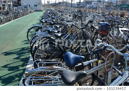 bicycle parking space  103239457