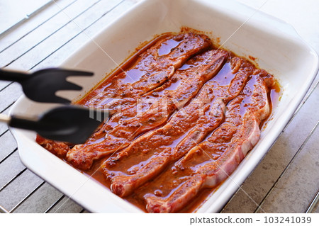 燒烤醃肉 燒烤醃肉 103241039