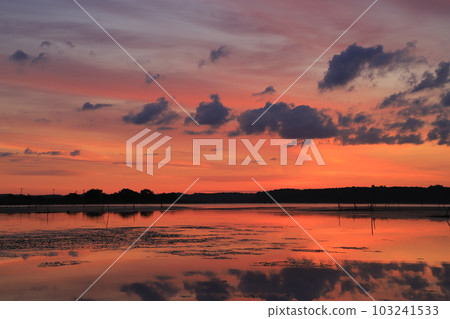 Sunrise scenery of Lake Inba Sunrise scenery of Lake Inba 103241533