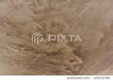 Pattern made of clouds drawn in the sky III ~ Nostalgic 103242480