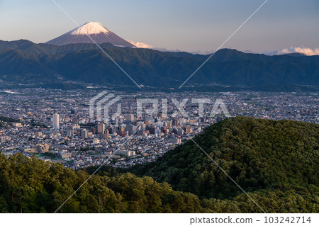 "Yamanashi Prefecture" Mt. Fuji and Kofu city at dusk, Lake Chiyoda Hakusan view "Yamanashi Prefecture" Mt. Fuji and Kofu city at dusk, Lake Chiyoda Hakusan view 103242714
