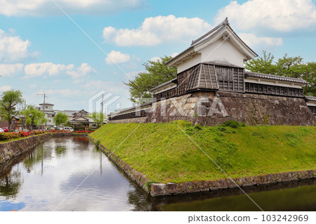 京都府長岡京市昇龍寺城的護城河和角樓 京都府長岡京市昇龍寺城的護城河和角樓 103242969