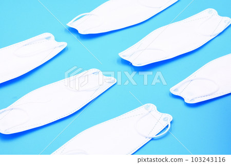 Image of a white non-woven mask 103243116