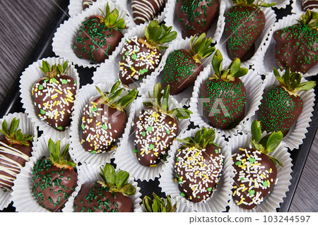 berry, fruit, strawberry 103244597