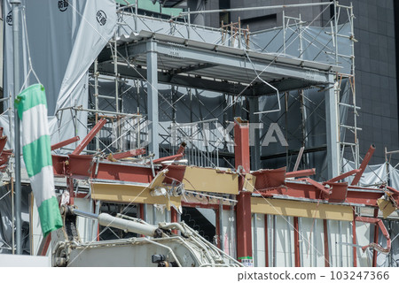 Steel cutting work for demolition work Steel cutting work for demolition work 103247366