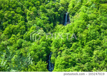 Fresh green third floor waterfall Fresh green third floor waterfall 103247819