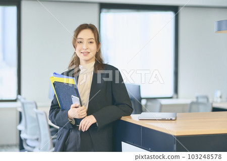 辦公室工作新生 辦公室工作新生 103248578