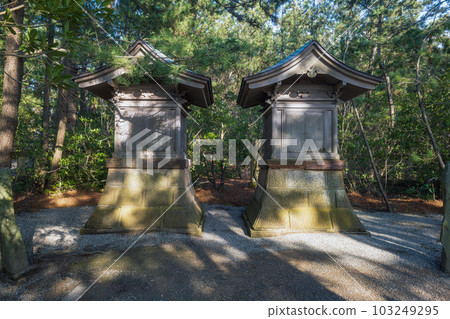 石川安孝住吉神社關宮,供奉著源義經和富堅安家 石川安孝住吉神社關宮,供奉著源義經和富堅安家 103249295