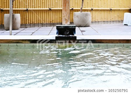 Scenery of an open-air bath, hot spring water, hot spring atmosphere, leisurely hot spring, hot spring image, image material 103250791
