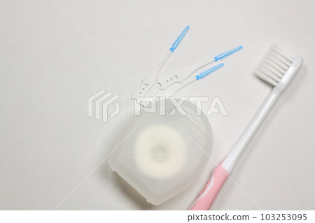 Oral care prevents tooth decay Oral care prevents tooth decay 103253095
