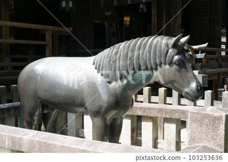 Bronze statue of Konpira-gu Shrine 103253636