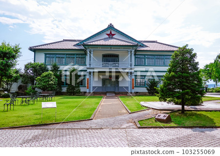 使用舊中野小學校舍的信州中野銅版畫博物館（長野縣中野市） 103255069