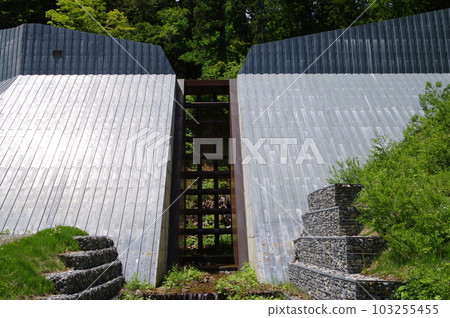 Shinshu Otari village erosion control facilities Okusuren erosion control dam Dam covered with slit steel plates Shinshu Otari village erosion control facilities Okusuren erosion control dam Dam covered with slit steel plates 103255455