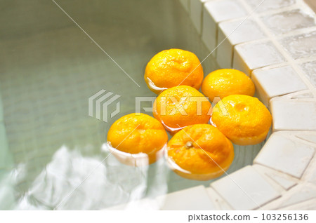 Yuzu hot water image｜Bath 103256136
