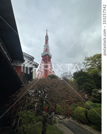 東京鐵塔和日本庭園 103257542