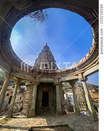 Small Hindu temple in Joipur, Jagat Shiromani Temple, home of Lord Krishna. Jaipur India 103259594