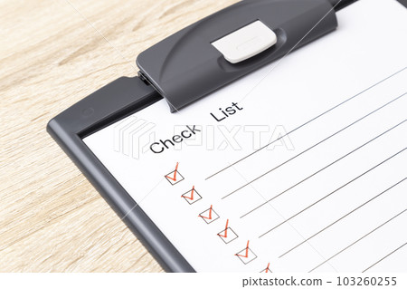 checklist on desk checklist on desk 103260255