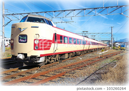 Limited Express Yakumo Passing JR Arashima Station: JNR Color Revival Formation (Illustration Style) 103260264