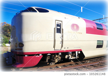 早上經過 JR 荒島站的 Sleeper Express Sunrise Izumo（插畫風格） 103261148