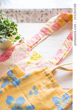 2 types of eco bags 2 types of eco bags 103264386