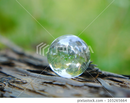 sparkling marbles 103265664