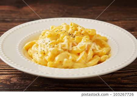 Macaroni cheese 103267726