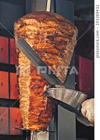 kebab meat cut 103269432