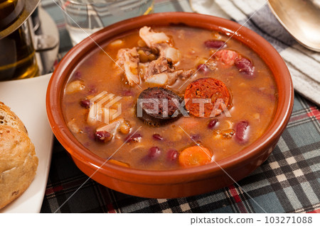Fabada asturiana 103271088