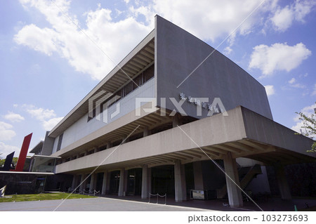 東京國立近代美術館(本館) 東京國立近代美術館(本館) 103273693