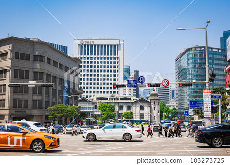 Myeong-dong, Seoul *partially soft focus 103273725